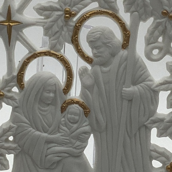 Vintage Lenox Bisque Porcelain Holy Family Christmas Plate - Picture 9 of 14